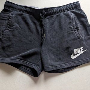 Nike shorts size small